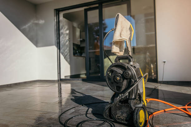 Best Patio and Deck Pressure Washing  in Oconomowoc, WI